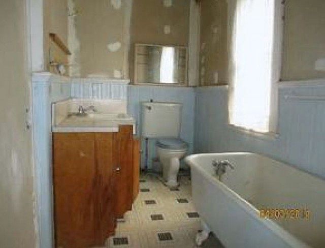 2nd image of 138 Broad St