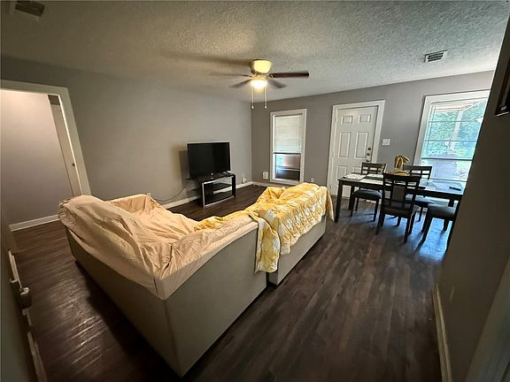 5th image of 1413 Broadmoor Dr