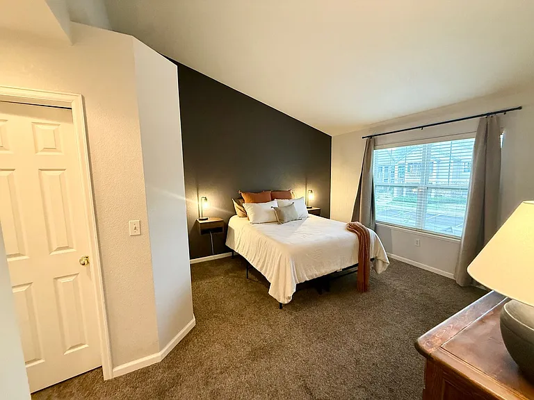 5225 White Willow Dr #210 — Photo 13