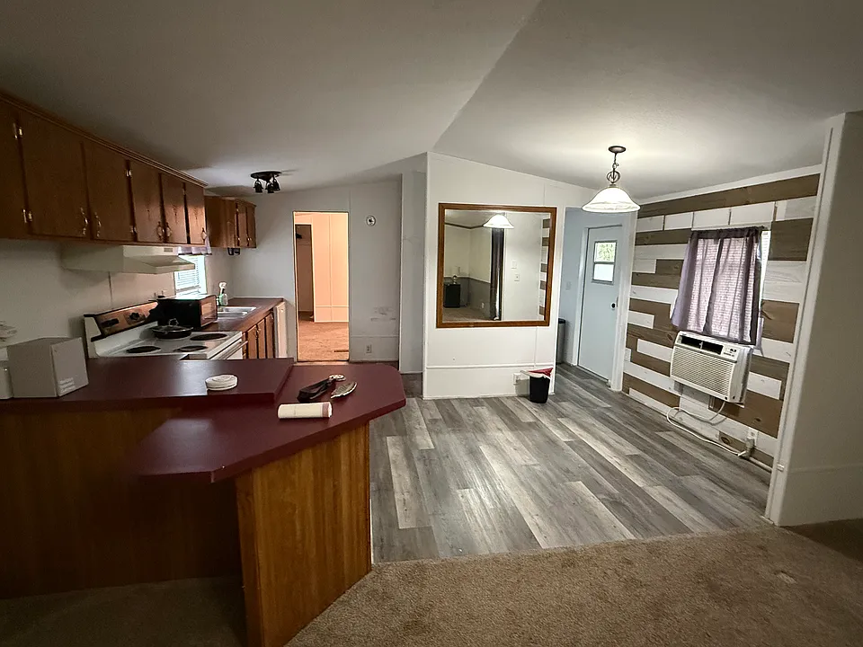 8089 McDaniel Rd