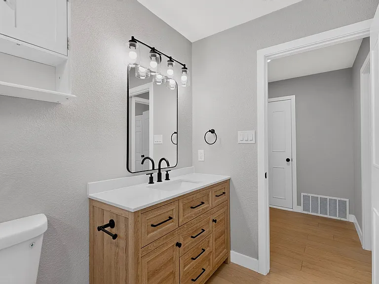 1600 Crimson Ct — Photo 33
