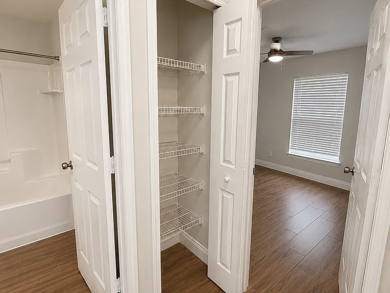 4755 Leonard Blvd S — Photo 14