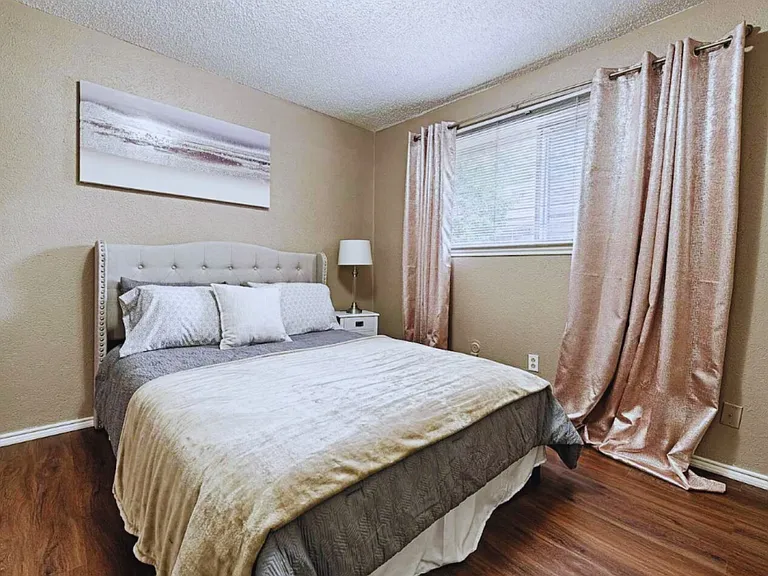 1709 Windsong Trl — Photo 8