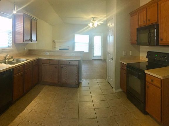 3rd image of 9216 Nathan Dr