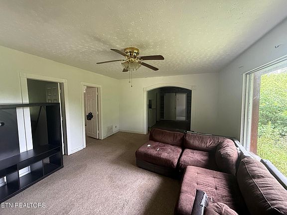 2nd image of 94 Ashburn Dr
