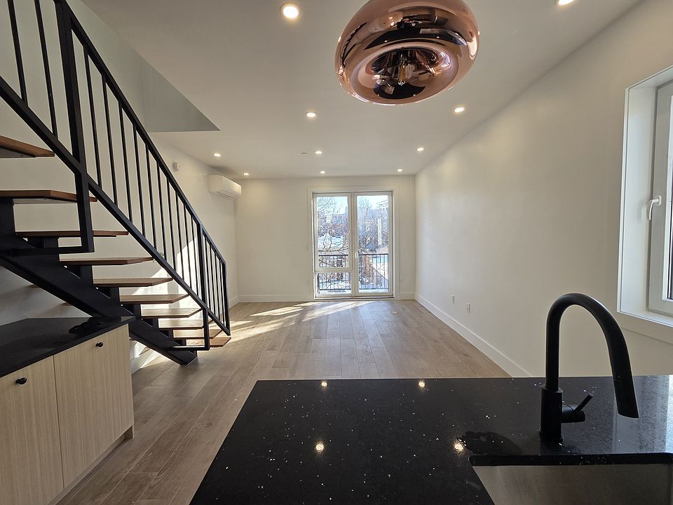 1st image of 1694 Pacific St #4B