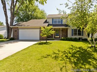 2916 Red Oak Ln, Springfield, IL 62712