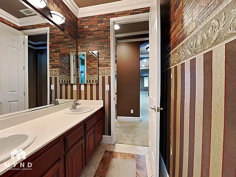 9351 Palmerson Dr — Photo 49