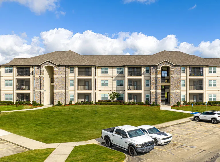 Belmere Luxury Apartments — Photo 19