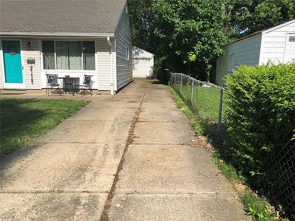 2nd image of 2815 8th St