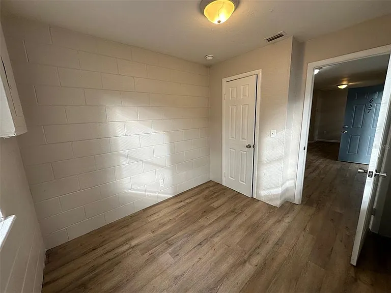 657 NE Waldo Rd — Photo 4