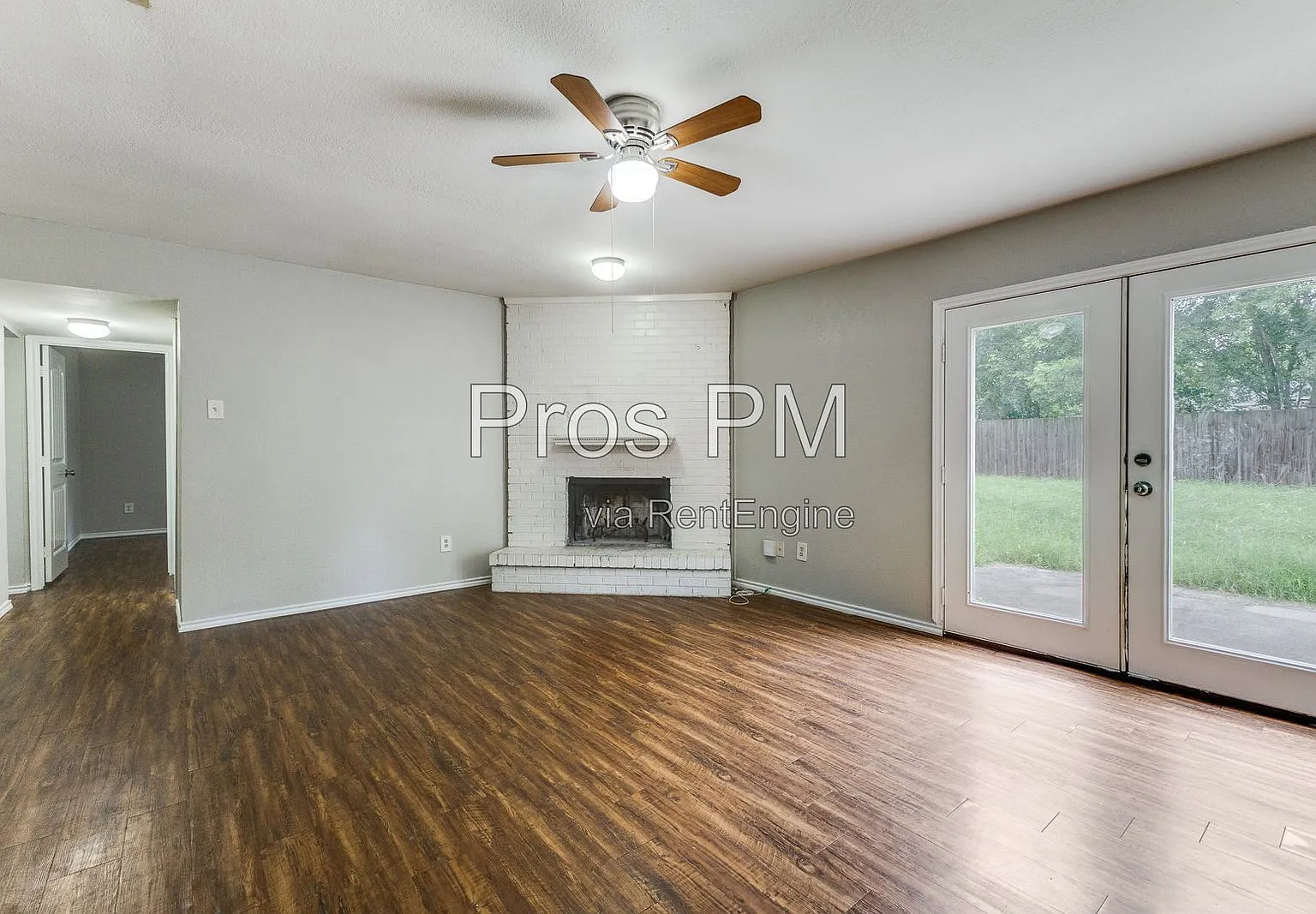 3 bed, 2.5 bath, 1650 sqft, $1,925 — Photo 3