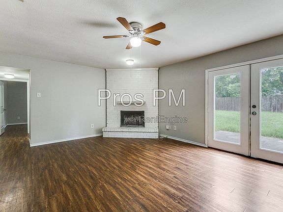 3rd image of 12129 Spring Branch Dr