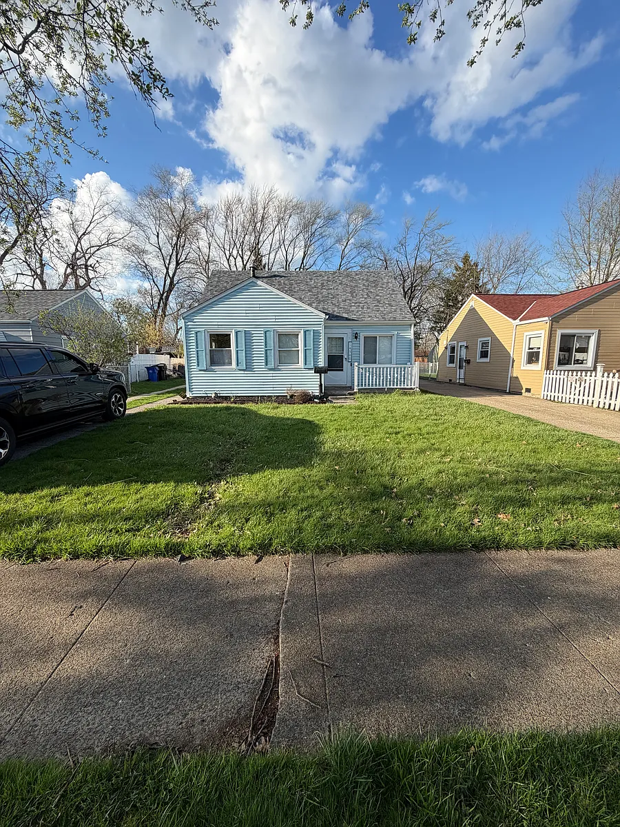 Building Photo - 14500 Emery Ave