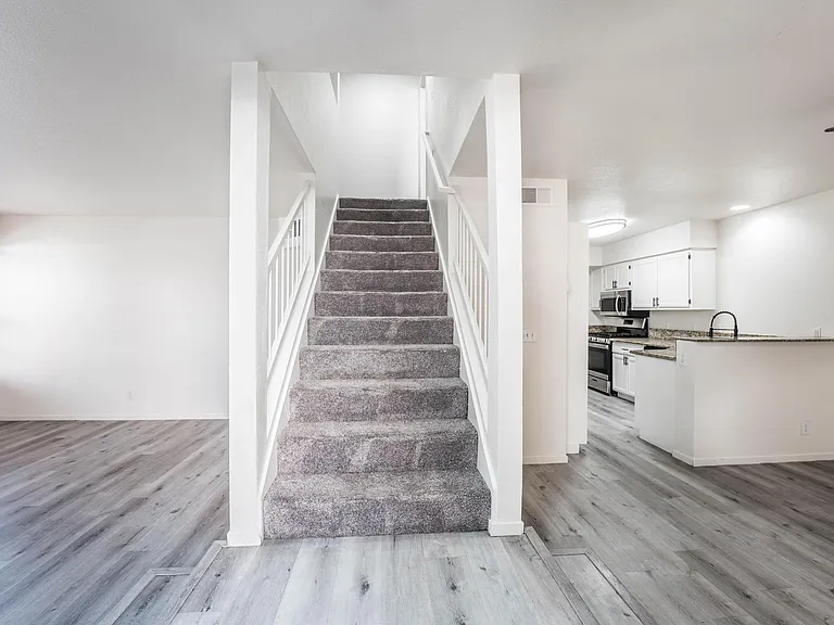 2817 Mill Point Dr — Photo 19