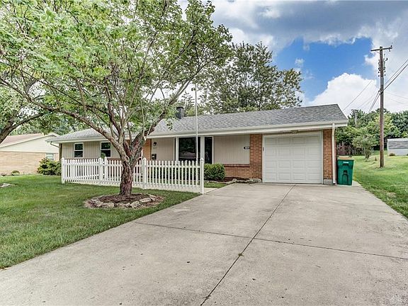 2nd image of 4841 Shady Hill Ln