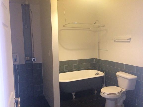 3rd image of 1501 Kemper St Ste 3K