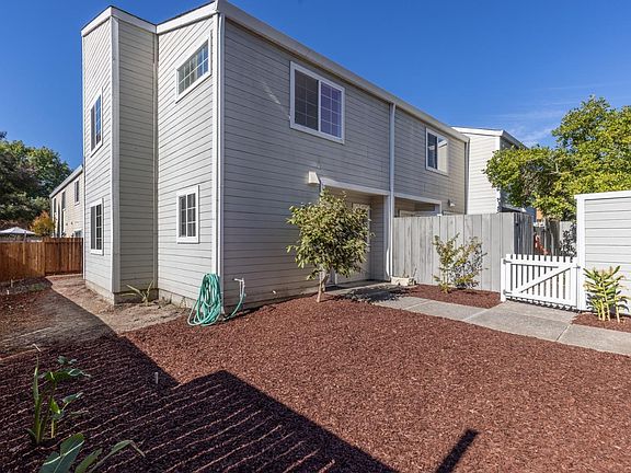 5th image of 1466 Townview Avenue