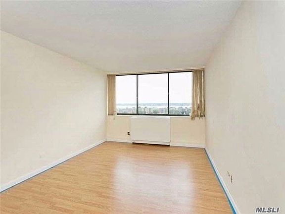 3rd image of 2 Bay Club Dr APT 10X