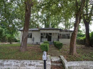 215 8th St NE, Graysville, AL 35073