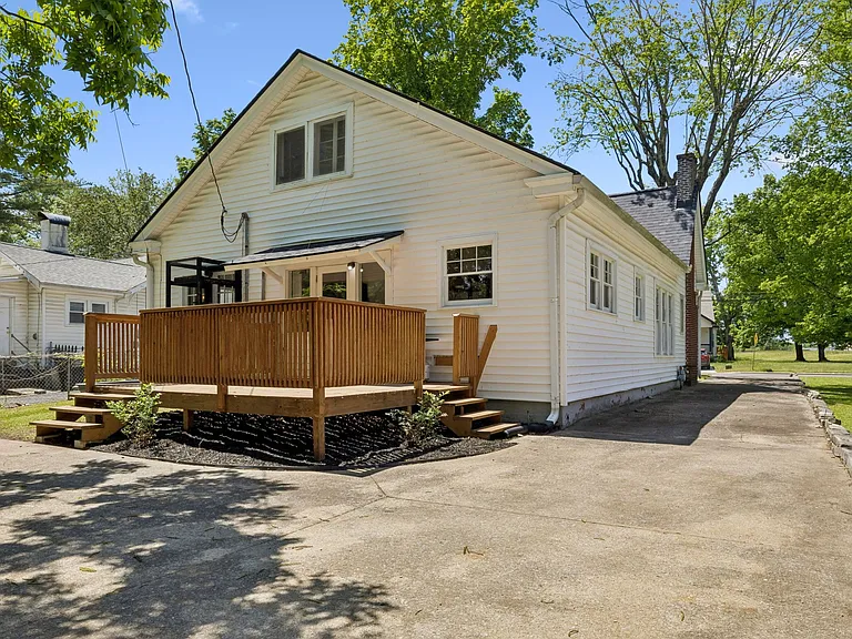821 Greenwood Ave — Photo 30