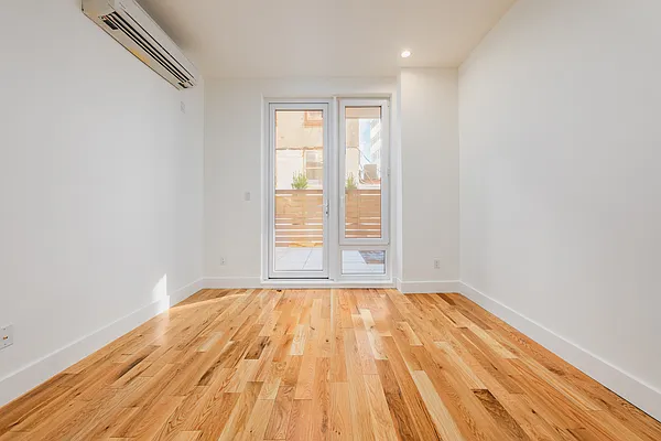 Rented by Nooklyn NYC LLC | media 4