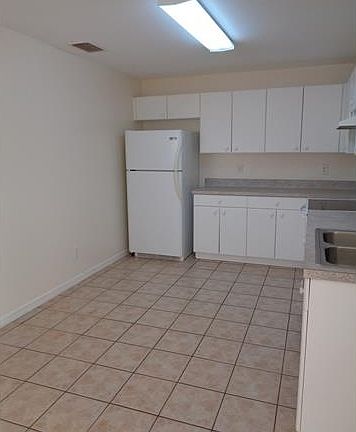 2nd image of 772 Eisenhower Blvd