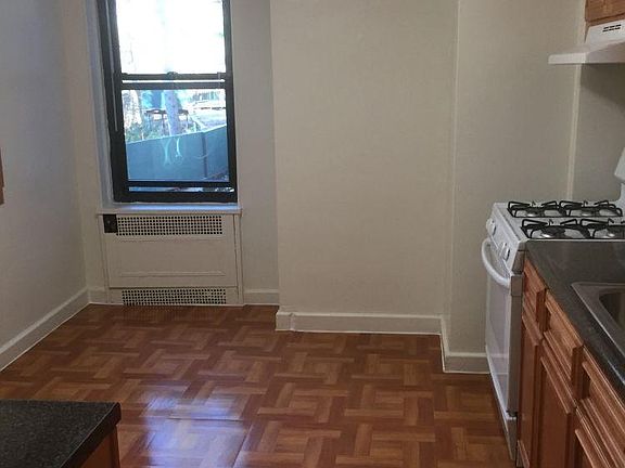 4th image of 170 E Hartsdale Ave APT 1F
