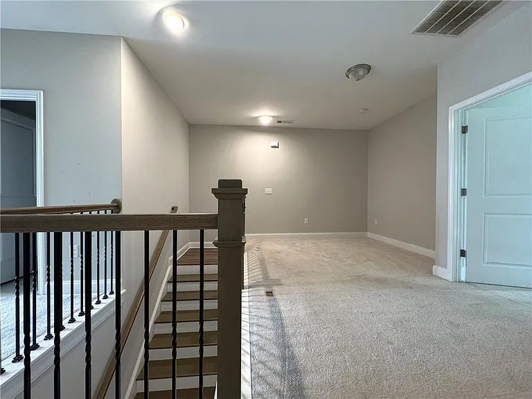 1468 Edgebrook Ct NE — Photo 20
