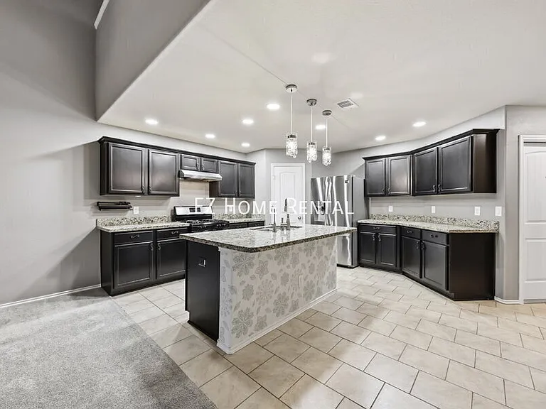 21615 Cavallo Ln — Photo 4