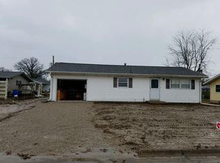 314 McCarthy Dr, Red Bud, IL