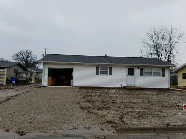 314 McCarthy Dr, Red Bud, IL 62278