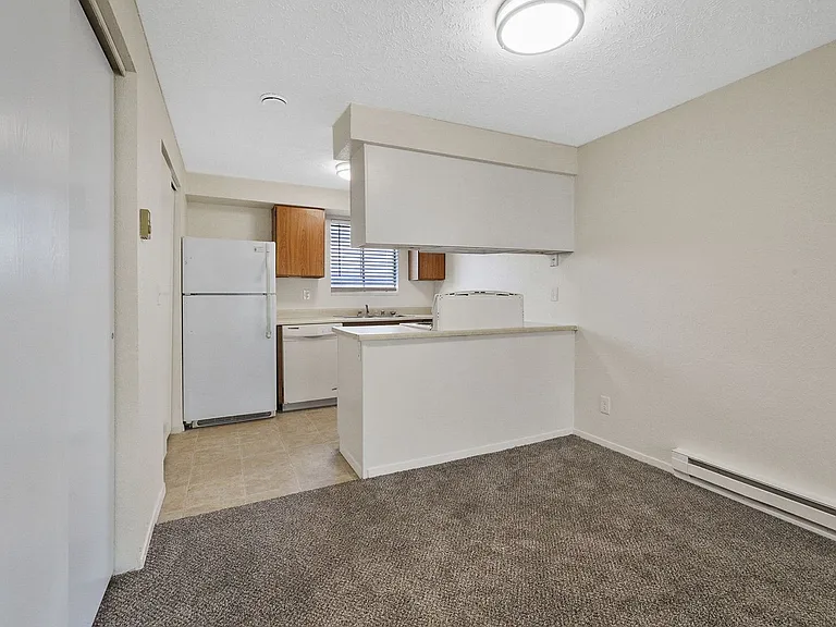 1724 E Cataldo Ave — Photo 7