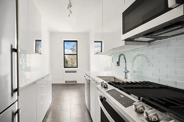 Sold by MNS | media 16