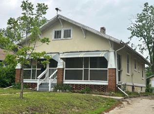 229 S Oak St, Nevada, MO 64772