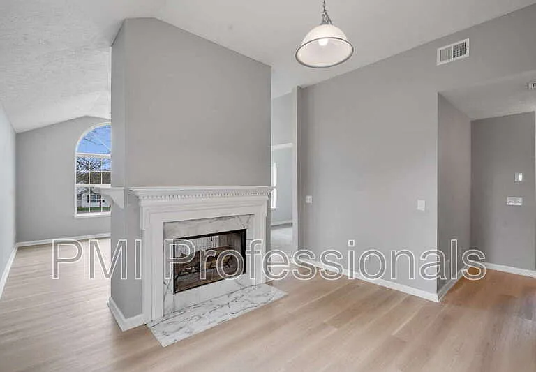 604 Hugh Duffy Cv — Photo 8