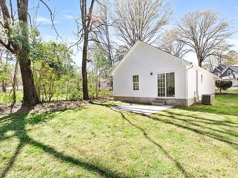 913 Tennyson Dr — Photo 9