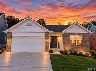 3135 White Pine Dr, Imperial, MO 63052