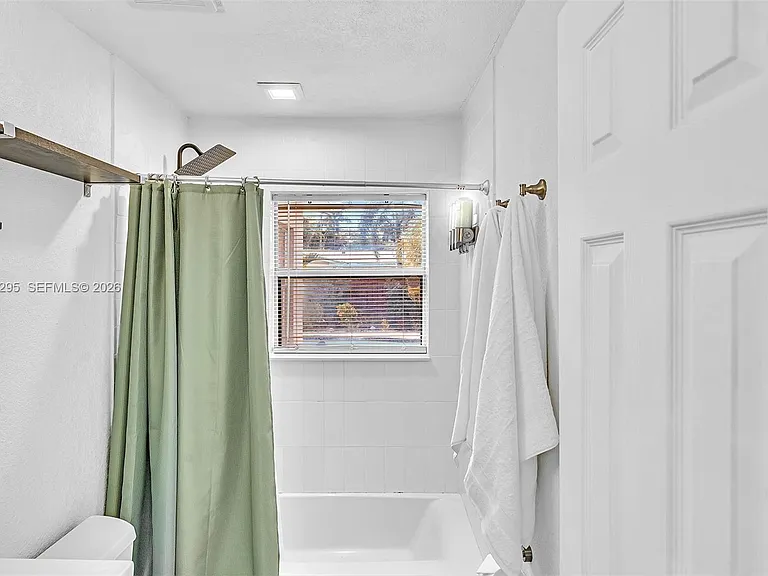 4633 SW 28th Ave — Photo 66