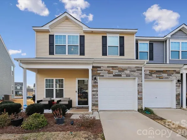 15249 Wrights Crossing Dr, Charlotte, NC 28278