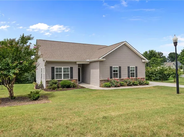 201 Ashwood Ln, Anderson, SC 29625