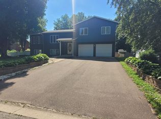 751 Lathrop Dr, Northfield, MN 55057