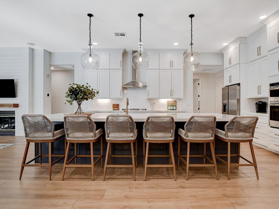 Kitchen with Huge Island and seating for 6