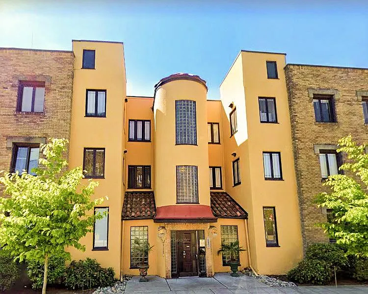 Building Photo - 4515 Burke Ave N