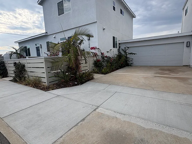 1226 Fern Ave #1 — Photo 2