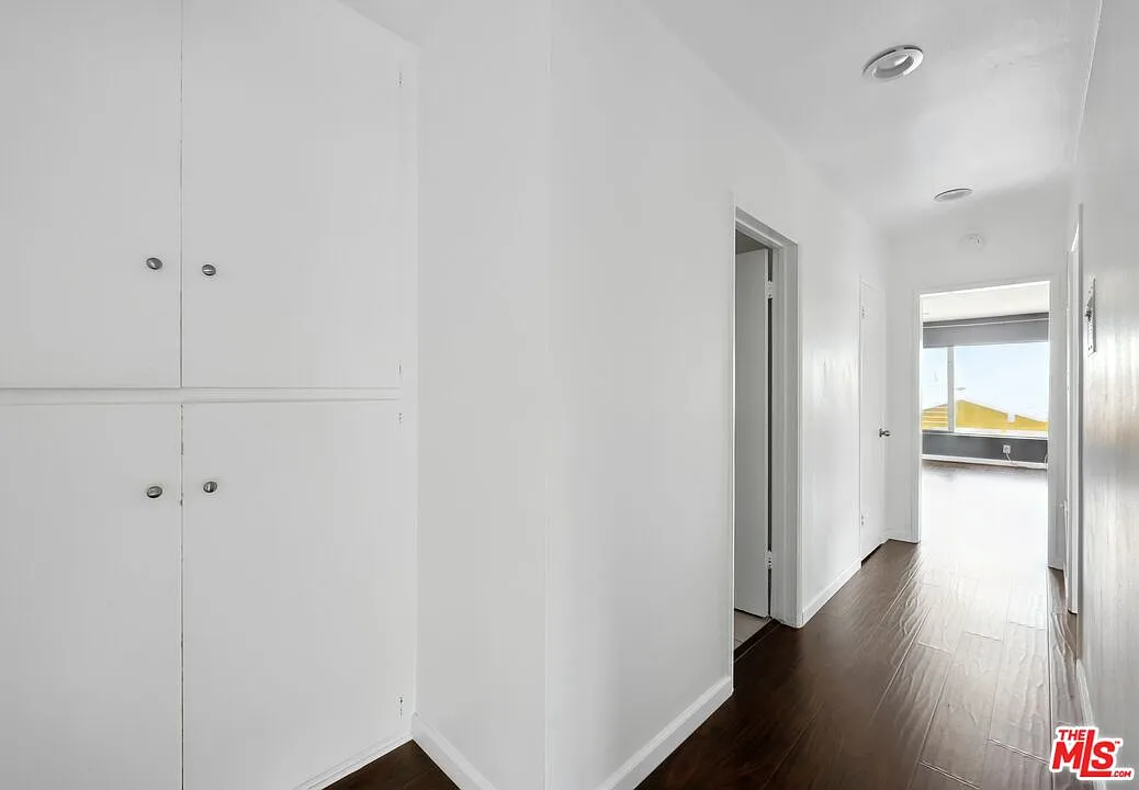 2 bed, 2.0 bath, 995 sqft, $2,995 — Photo 4
