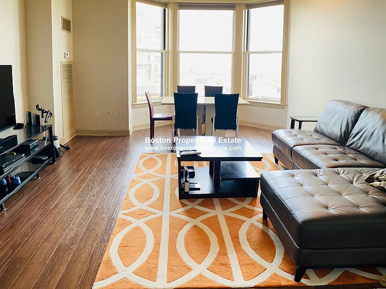 416 Marlborough St #703 — Photo 3