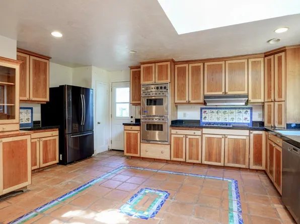 30 Fair Drive, SanRafael, CA 94901