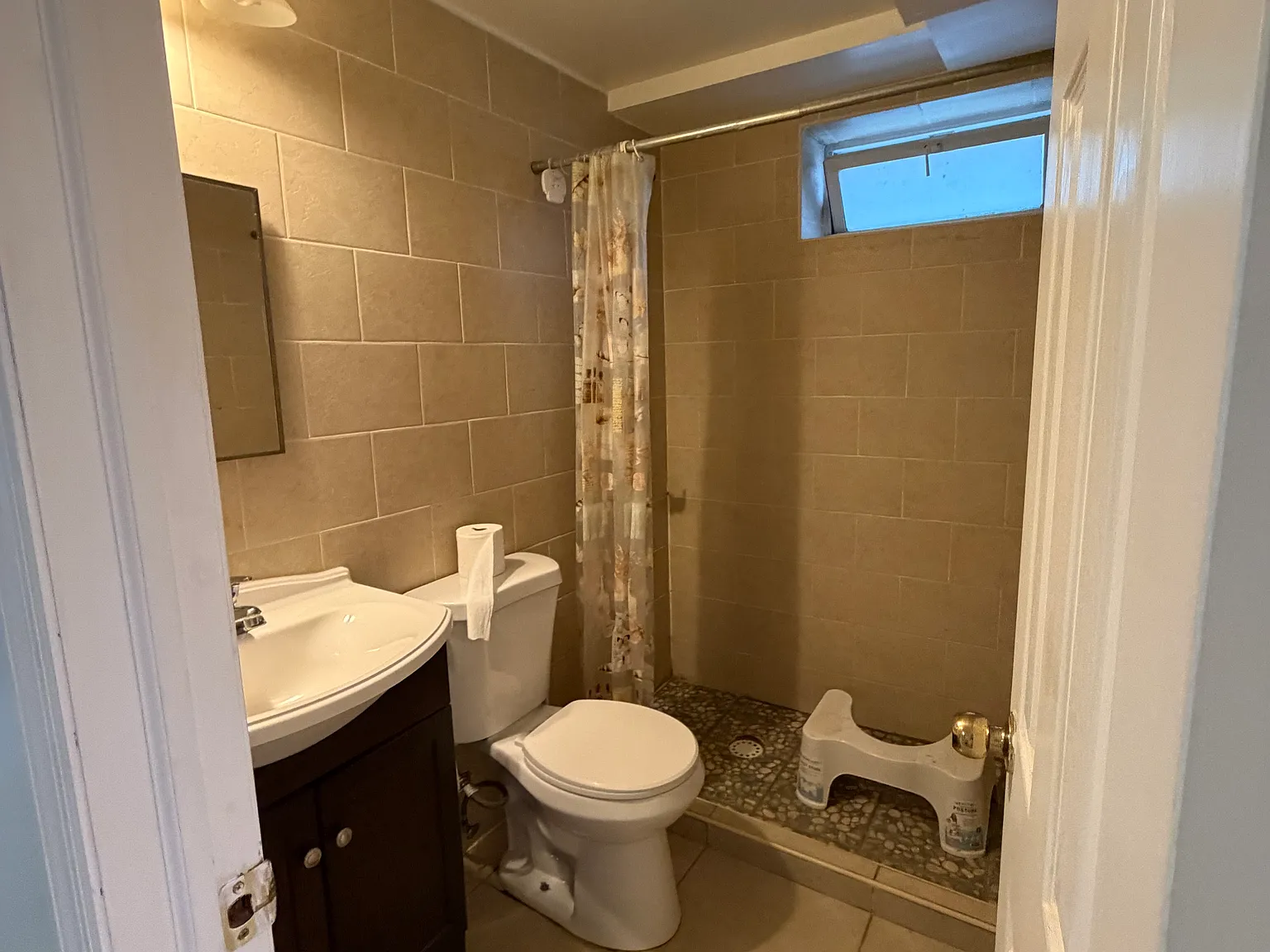 208th St, Bayside — Photo 4