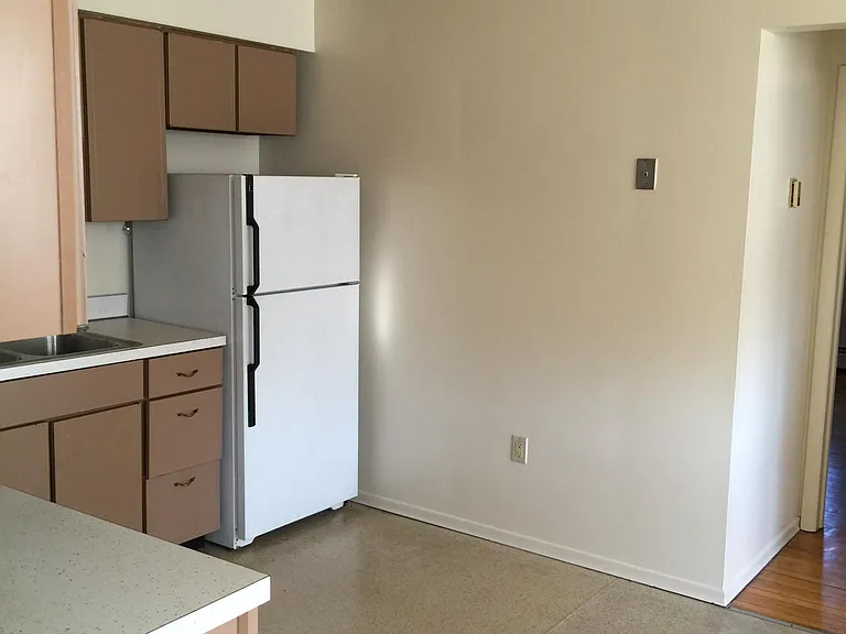 21 Manavon St — Photo 6